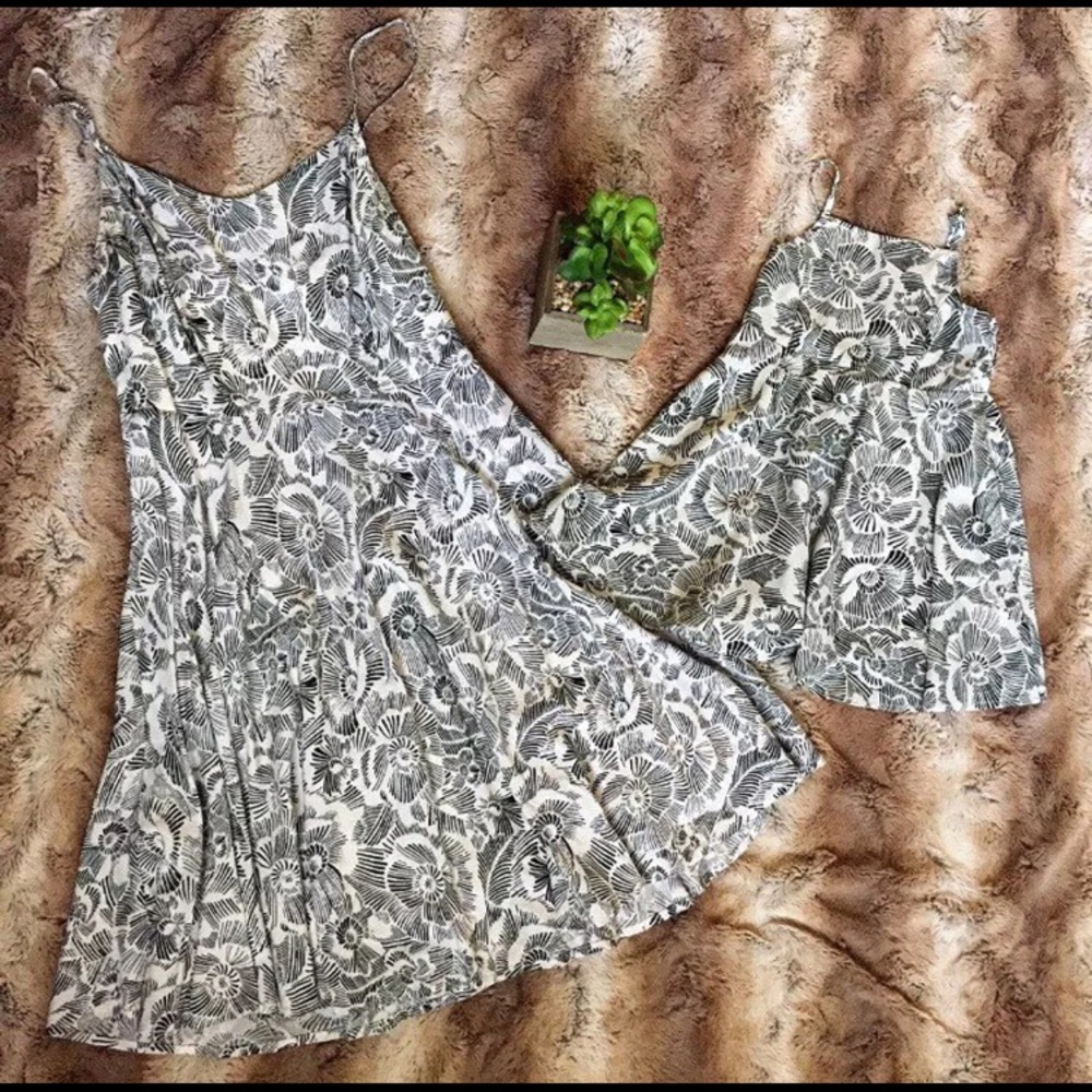 ✨SOLD✨Mommy and me matching dresses!